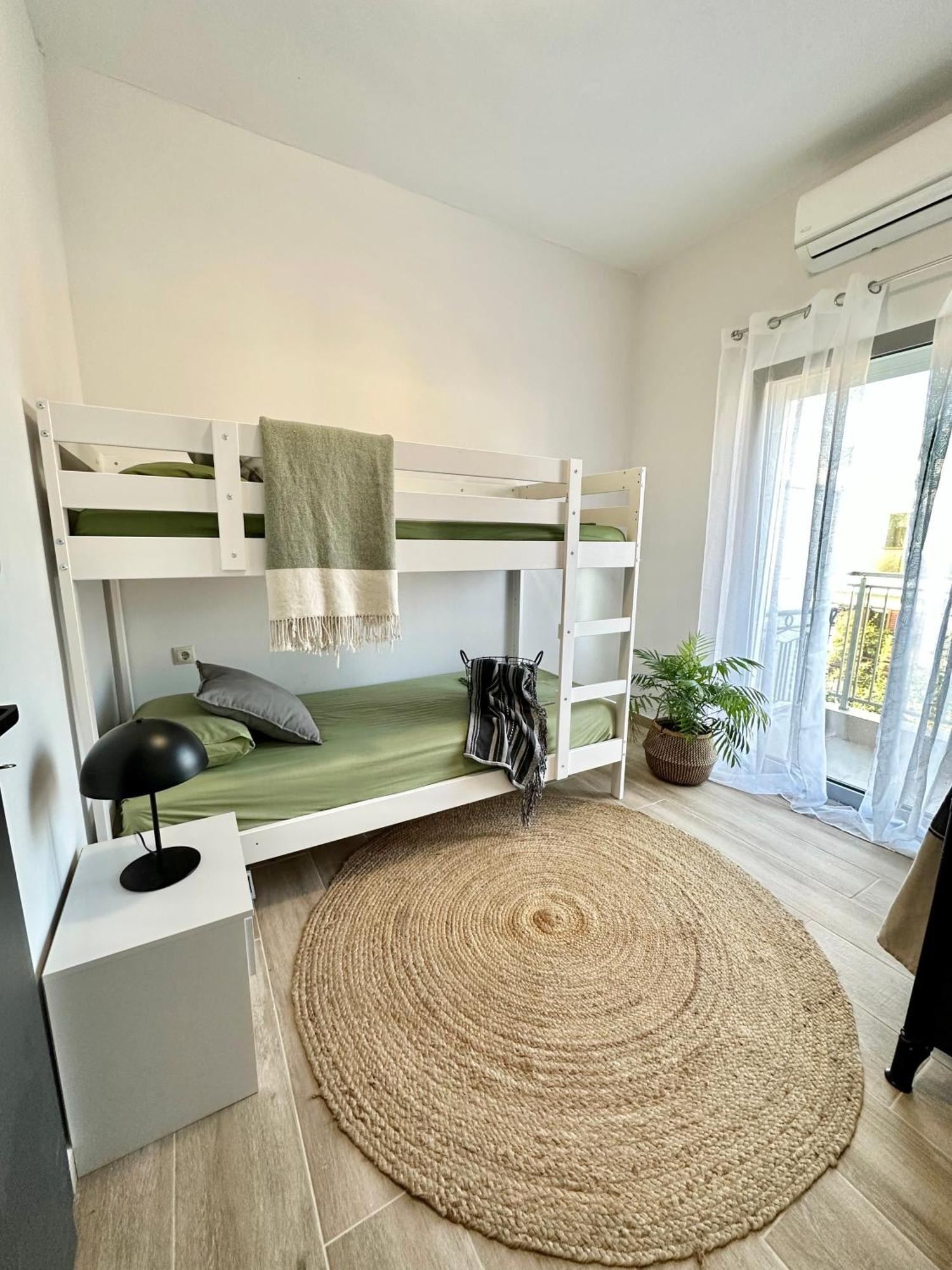 Exquisite 4-Bedroom Prestige Apartment Rhodes City Екстериор снимка
